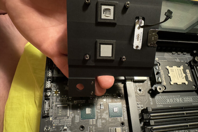 Материнська плата Gigabyte з чипсетом AMD X870E гріється до 110°C — дефект збирання або конструкції