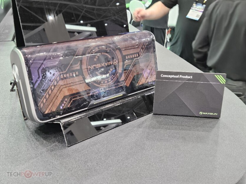 Maxsun показала прозору відеокарту з водяним охолодженням — і вона виглядає як арт-об'єкт