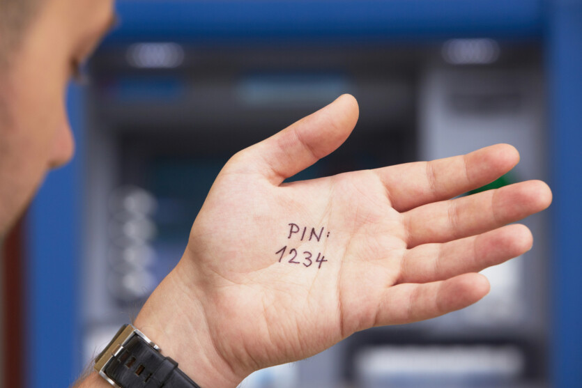 Ці 50 PIN-кодів використовують найчастіше &mdash; їх краще уникати