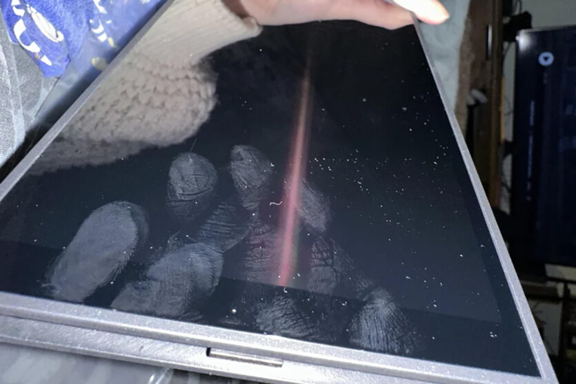 Покупці отримали Nintendo Switch 2 у відкриваних коробках з заляпаними екранами