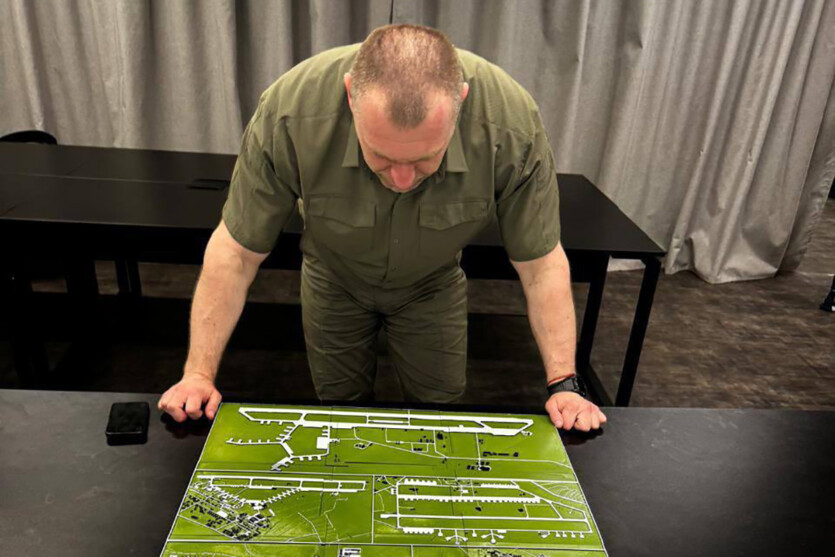 Україна розбомбила аеродром «Оленья» та інші авіабази в росії — яскраві відео вибухів