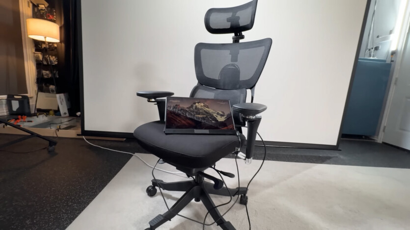 Ютубер розмістив ПК з NVIDIA RTX 4060 у кріслі &mdash; підгоріти може по-справжньом