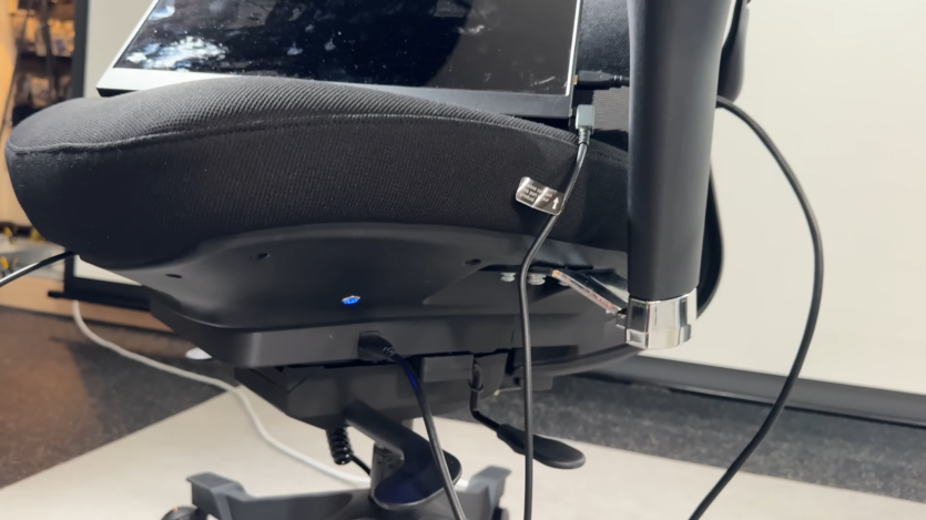 Ютубер розмістив ПК з NVIDIA RTX 4060 у кріслі &mdash; підгоріти може по-справжньом