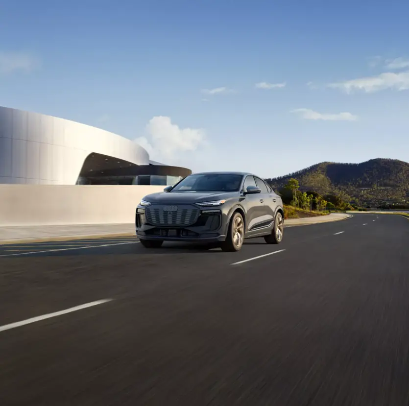 Нові електричні Audi Q6 і SQ6 Sportback e-tron пропонують до 509 к.с. та понад 500 км запас ходу за $69600 і вище