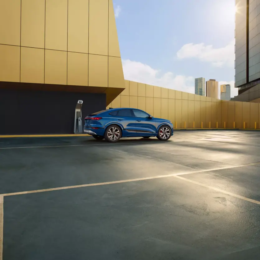 Нові електричні Audi Q6 і SQ6 Sportback e-tron пропонують до 509 к.с. та понад 500 км запас ходу за $69600 і вище