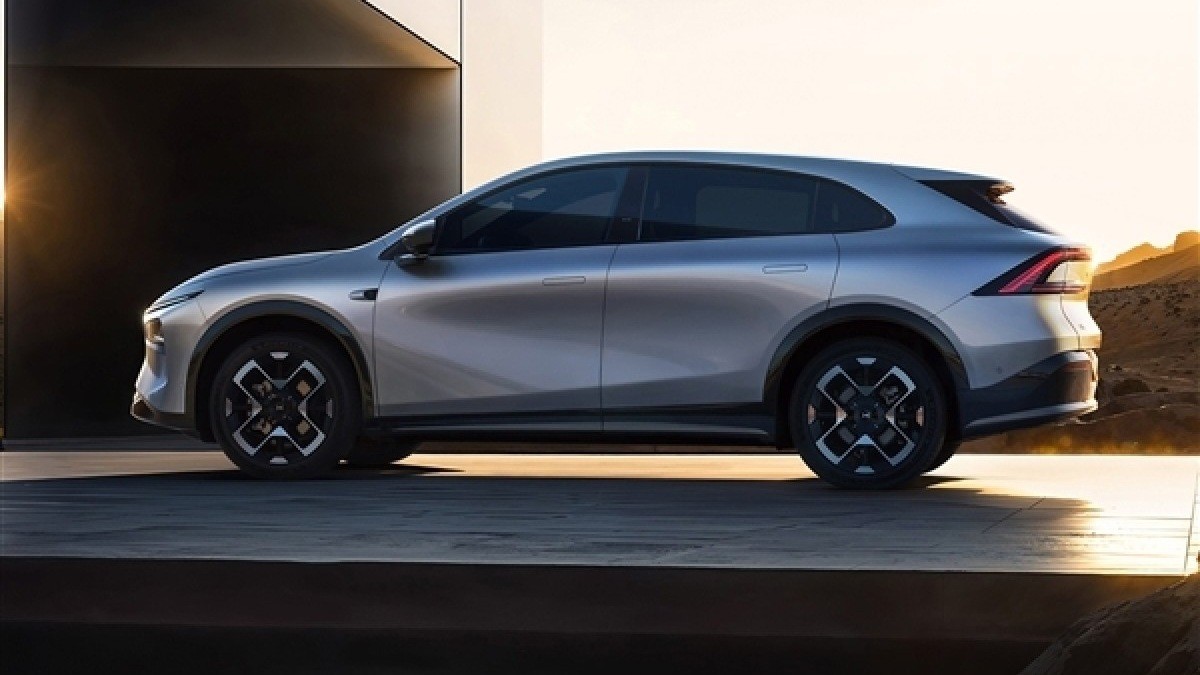 Tesla, посунься: новий Xpeng G7 пропонує до 702 км пробігу, адаптивну підвіску та ціну від $27325