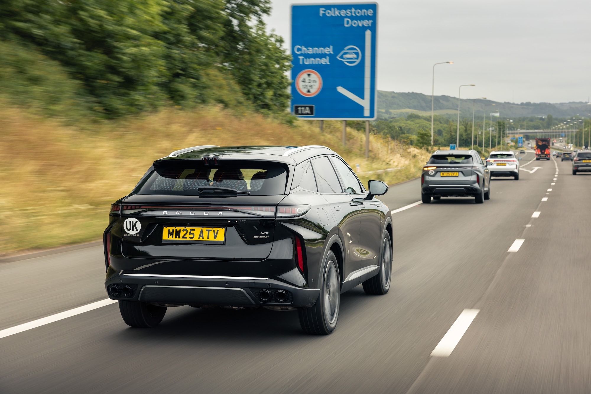 Гібрид OMODA 9 SHS подолав 1175 км та 9 країн на одному заряді і баку