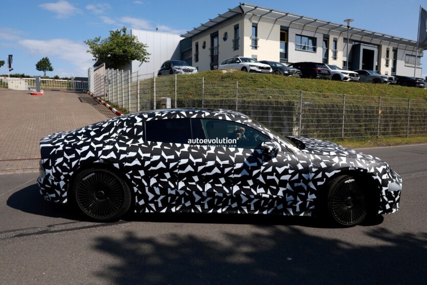 Електричний Mercedes-AMG GT 2026 року зовні і зсередини: три мотори на понад 1000 кВт