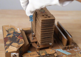 Коли мама не купила комп'ютер: користувач зібрав «ігровий ПК AMD» з картону, і він певним чином працює