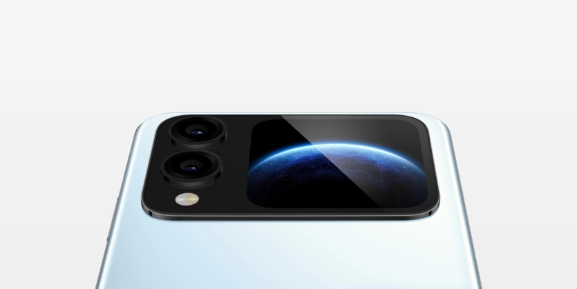 Щось яскраве в дизайні: Huawei представила nova Flip S, "розкладачку" з другим екраном