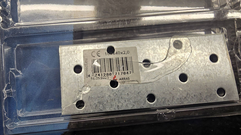 Під виглядом дорогої пам'яті DDR5 продавали стару DDR2: виявлено нову схему шахрайства