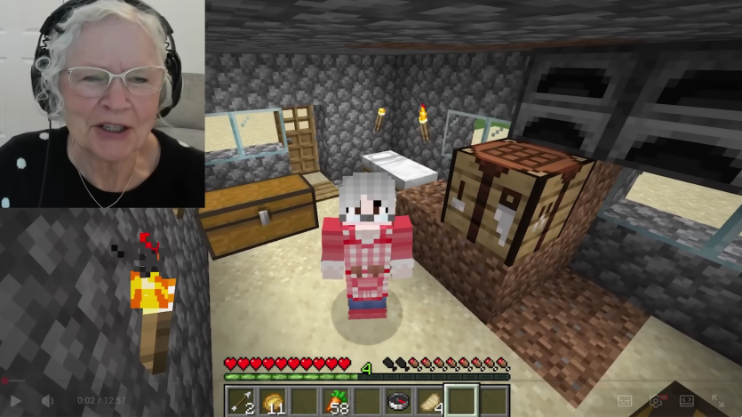 Бабуся стрімить Minecraft, щоб допомогти онуку боротися з раком