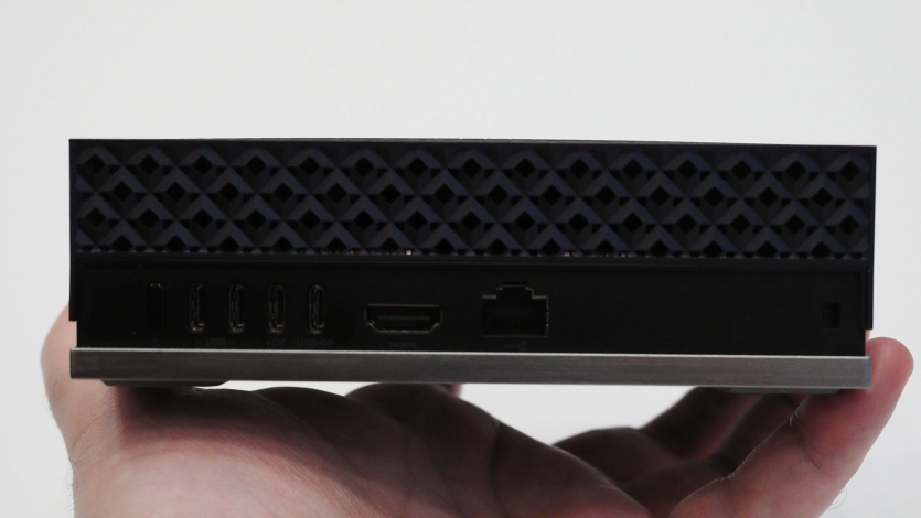 Єдиний у світі ПК під брендом AMD: що всередині та для чого він