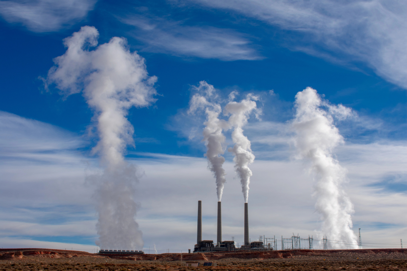 Китай та Індія скоротили вугільну енергетику, у США вона зростає разом з цінами