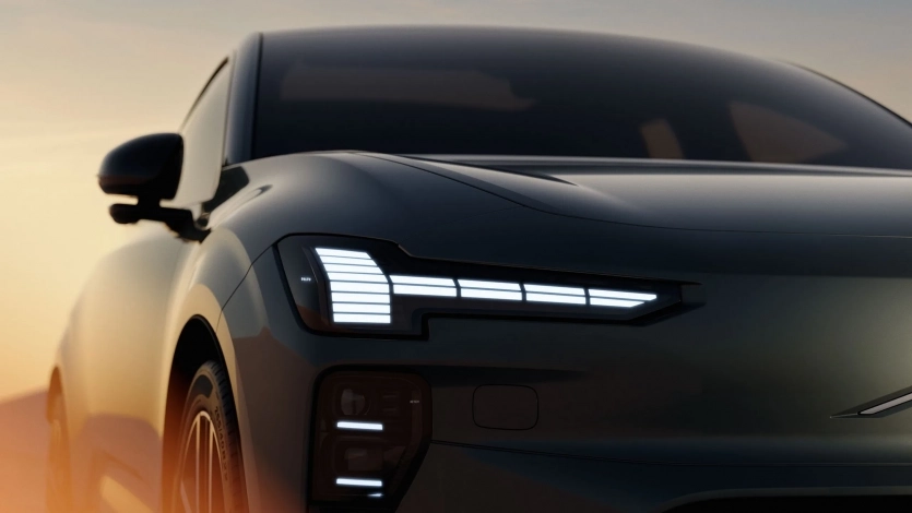 Вийшов Volvo EX60: електрокросовер із запасом ходу до 810 км та 10-річною гарантією на батарею