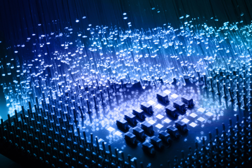 "Витримують контейнер вагою 15,6 т": нові чипи мають щільність 100 тис. транзисторів на сантиметр