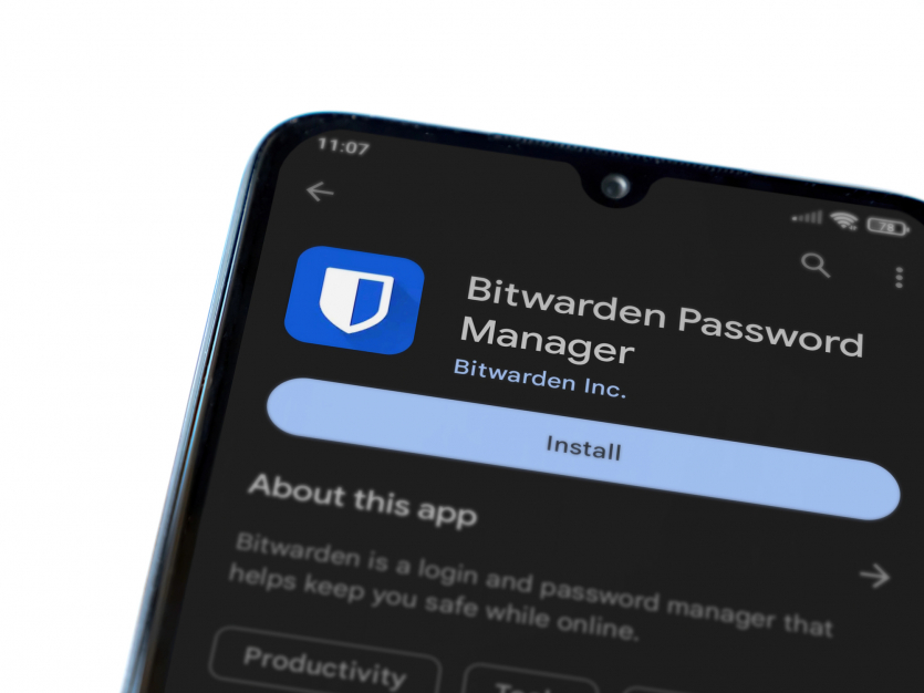 Популярні менеджери паролів "брешуть", що не бачать ваших сховищ: експеримент
