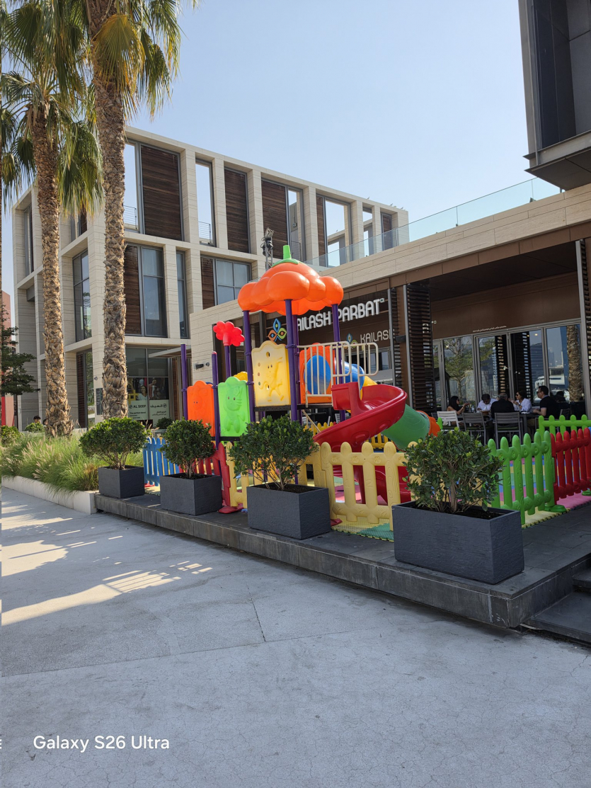 Перші фото з камери Samsung Galaxy S26 Ultra проти iPhone 17 Pro та Vivo X300 Pro: який смартфон знімає краще?