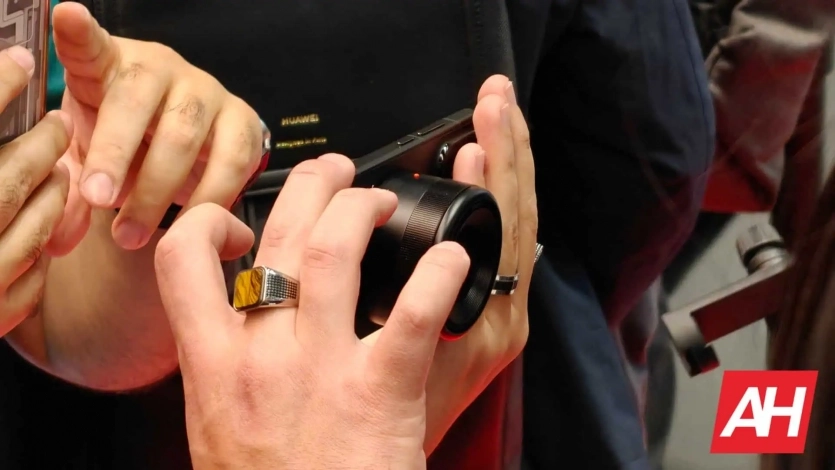 Xiaomi випустить MFT-камеру, що кріпиться до смартфонів магнітом, — інсайдер