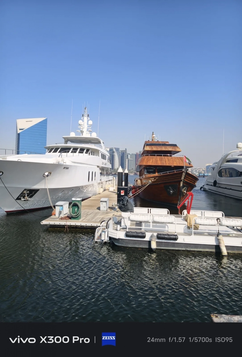 Перші фото з камери Samsung Galaxy S26 Ultra проти iPhone 17 Pro та Vivo X300 Pro: який смартфон знімає краще?