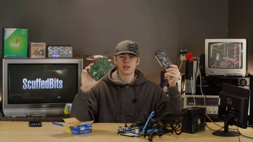 Ютубер пограв на ПК, який живився від 56 АА-батарейок