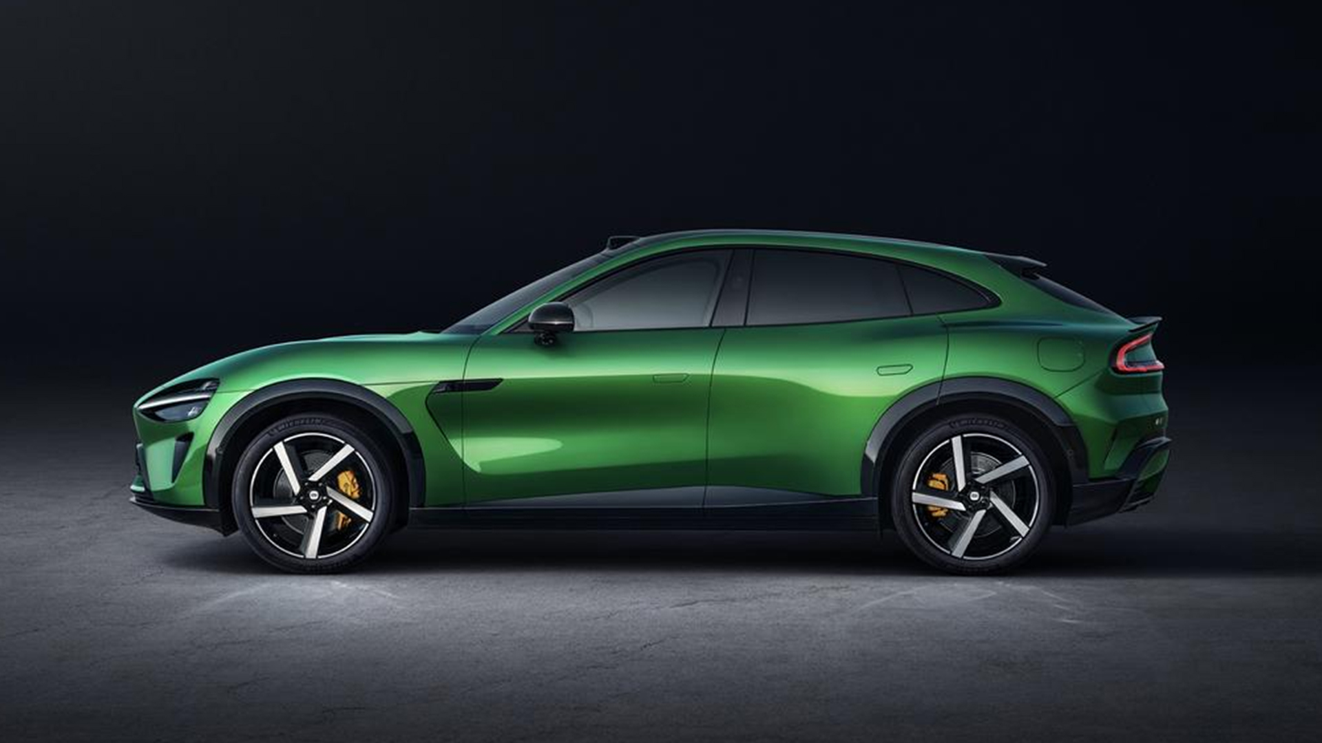 «Алло» представляє Xiaomi YU7 в Україні — три версії за ціною від 1,716 млн грн.