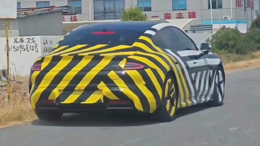 Xiaomi готує три нові електромобілі: від сімейного гіганта до спортивного кросовера