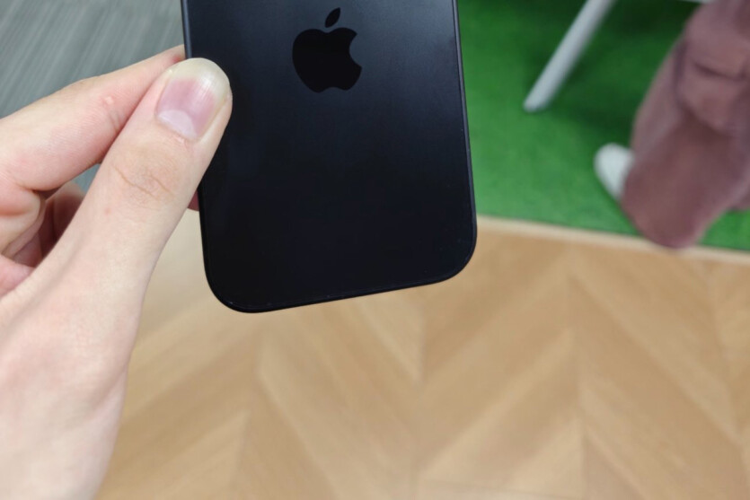 Фото Apple iPhone 17 Pro, кольори Air і базової моделі та пригоди Dynamic Island у нових витоках