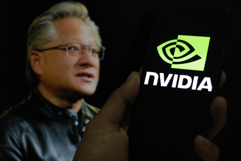 Дженсен Хуанг: Трамп пишається 4 трлн NVIDIA, а нові мита індустрія переживе