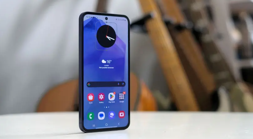 Що нового у Android 16: кастомні іконки, розділена панель сповіщень й налаштувань, анімовані ефекти погоди